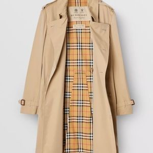 Burberry Kensington Heritage Trench Coat